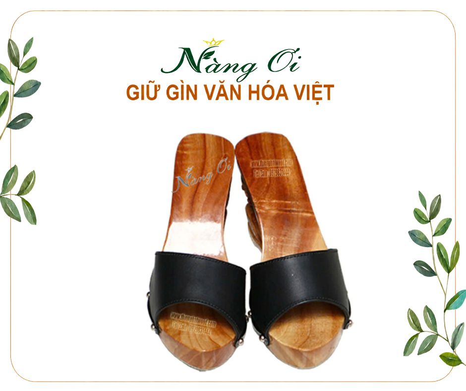 guốc gỗ chạm khắc